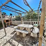 En Casa - Planta Inferior Con Entrada Independiente Апартаменты *