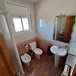 En Casa - Planta Inferior Con Entrada Independiente * Видререс